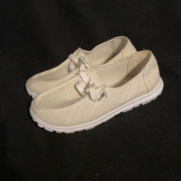 Canvas slide on shoes - Picture 3 of 5